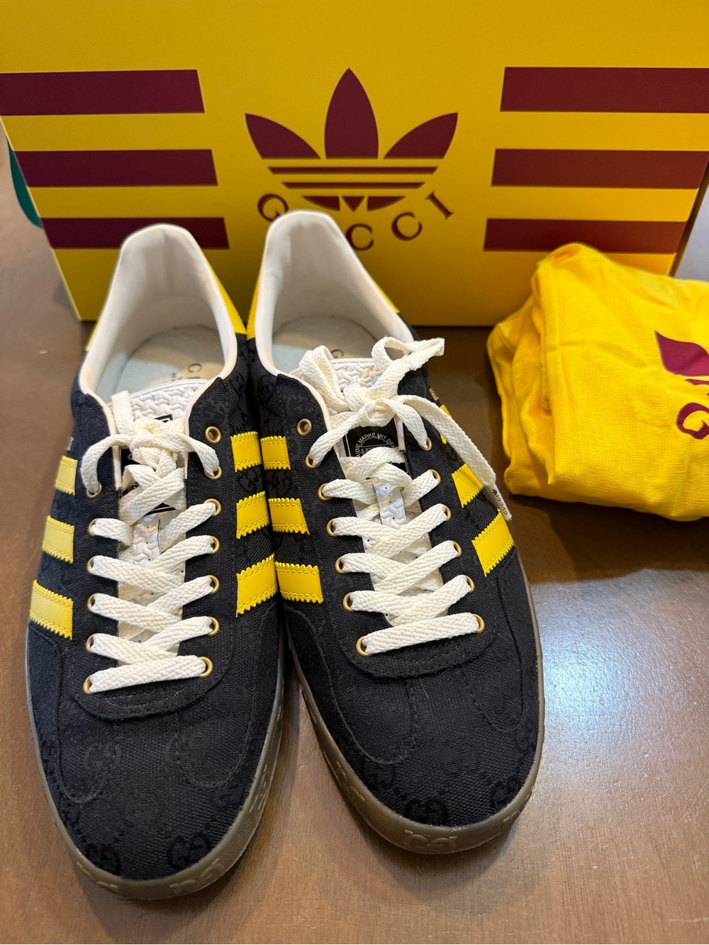 Gucci x Adidas Men’s G M Gazelle Sneakers - Picture 3 of 7
